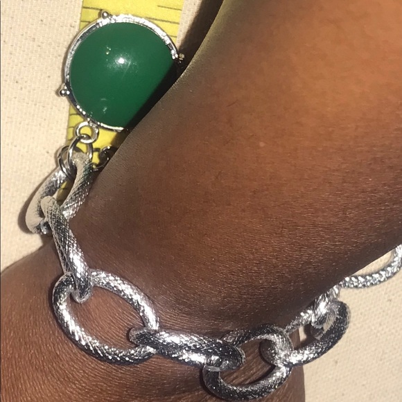 Vintage Green Bauble Silver/Gold Tone Bracelet - Picture 13 of 16